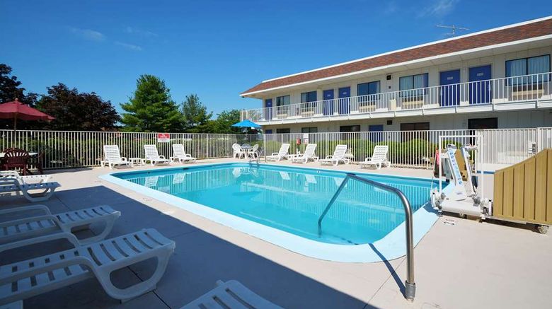 <b>Motel 6 Hartford - Windsor Locks Pool</b>. Images powered by <a href="https://iceportal.shijigroup.com/" title="IcePortal" target="_blank">IcePortal</a>.
