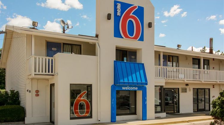 Motel 6 Leominster Exterior