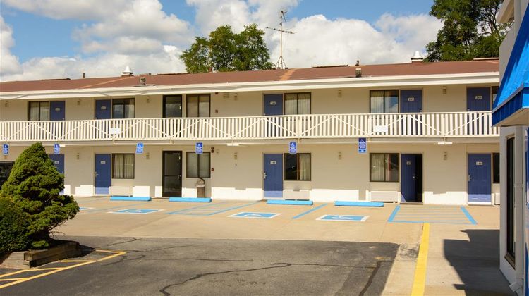 Motel 6 Leominster Exterior