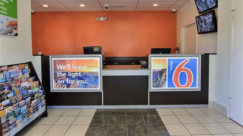 <b>Motel 6 Austin Central Lobby</b>. Images powered by <a href="https://iceportal.shijigroup.com/" title="IcePortal" target="_blank">IcePortal</a>.