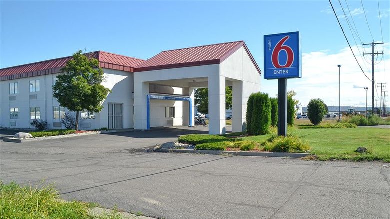 Motel 6 Billings North, MT Exterior. Images powered by <a href="https://iceportal.shijigroup.com" target="_blank" rel="noopener">Ice Portal</a>.