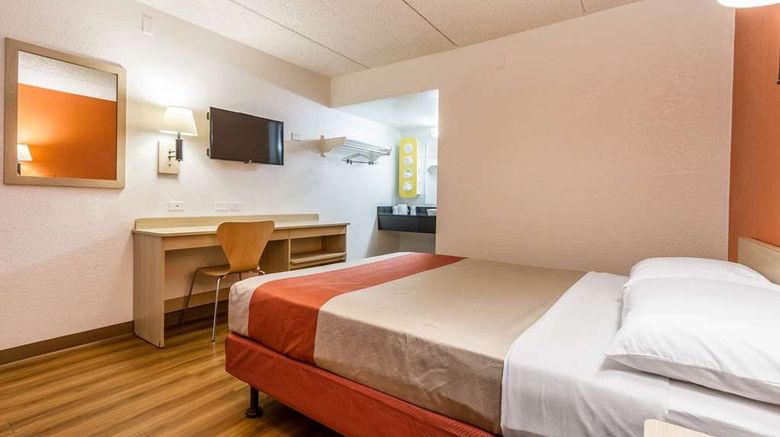 <b>Motel 6 Phoenix Temp Room</b>. Images powered by <a href="https://iceportal.shijigroup.com/" title="IcePortal" target="_blank">IcePortal</a>.