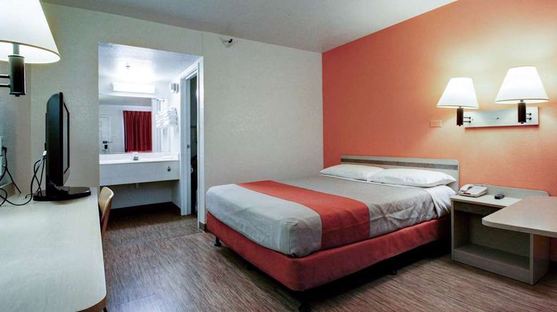 <b>Motel 6 Woods Cross Room</b>. Images powered by <a href="https://iceportal.shijigroup.com/" title="IcePortal" target="_blank">IcePortal</a>.
