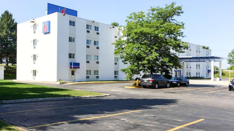 Motel 6 Portland Exterior. Images powered by <a href="https://iceportal.shijigroup.com" target="_blank" rel="noopener">Ice Portal</a>.