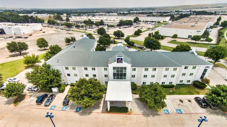 <b>Motel 6 Dallas - Lewisville Exterior</b>. Images powered by <a href="https://iceportal.shijigroup.com/" title="IcePortal" target="_blank">IcePortal</a>.