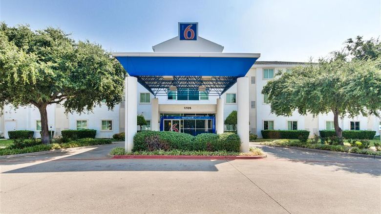 <b>Motel 6 Dallas - Lewisville Exterior</b>. Images powered by <a href="https://iceportal.shijigroup.com/" title="IcePortal" target="_blank">IcePortal</a>.