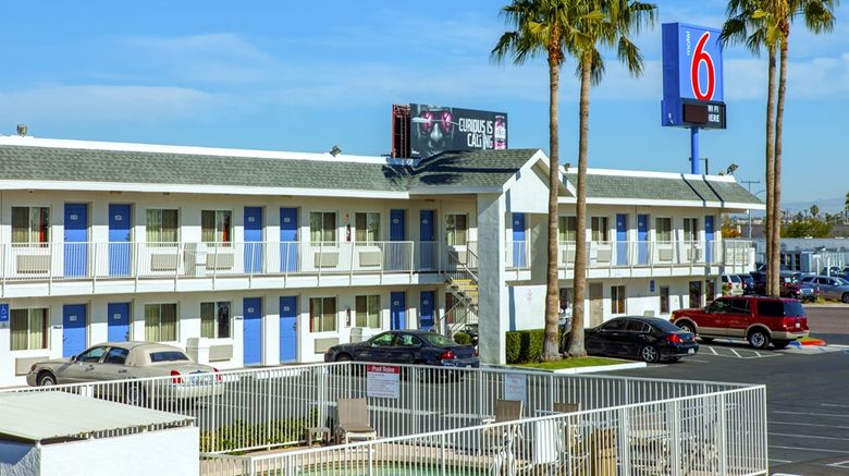 <b>Motel 6 Phoenix Airport Exterior</b>. Images powered by <a href="https://iceportal.shijigroup.com/" title="IcePortal" target="_blank">IcePortal</a>.