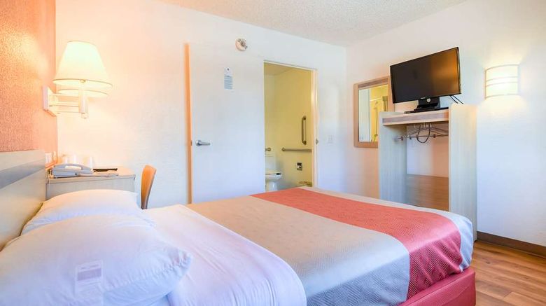 <b>Motel 6 Las Vegas Room</b>. Images powered by <a href="https://iceportal.shijigroup.com/" title="IcePortal" target="_blank">IcePortal</a>.