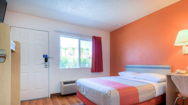 <b>Motel 6 Las Vegas Room</b>. Images powered by <a href="https://iceportal.shijigroup.com/" title="IcePortal" target="_blank">IcePortal</a>.