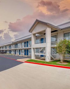 Motel 6 Dallas - Euless