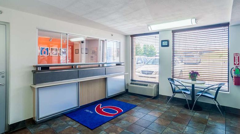 <b>Motel 6 Oklahoma City Lobby</b>. Images powered by <a href="https://iceportal.shijigroup.com/" title="IcePortal" target="_blank">IcePortal</a>.