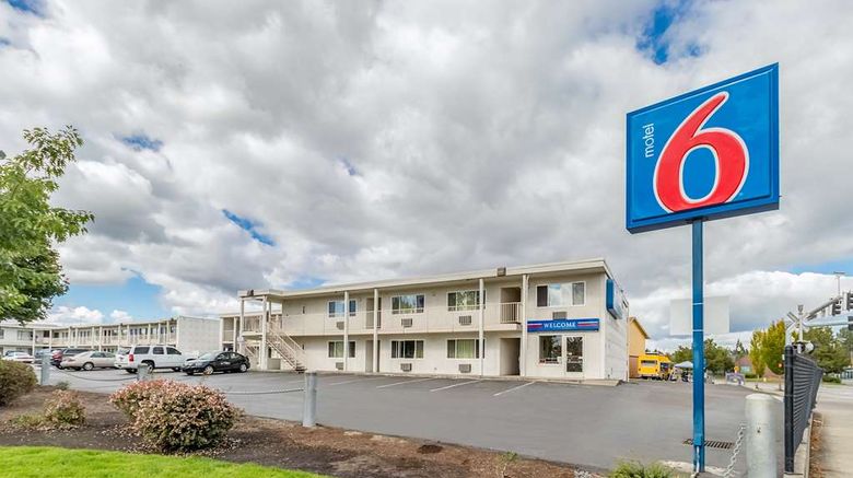 Motel 6 Beaverton Exterior. Images powered by <a href="https://iceportal.shijigroup.com" target="_blank" rel="noopener">Ice Portal</a>.
