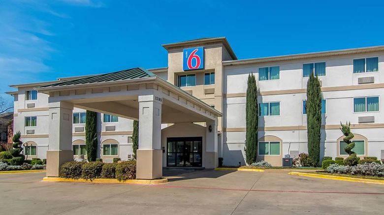 Motel 6 Richardson Exterior. Images powered by <a href="https://iceportal.shijigroup.com" target="_blank" rel="noopener">Ice Portal</a>.