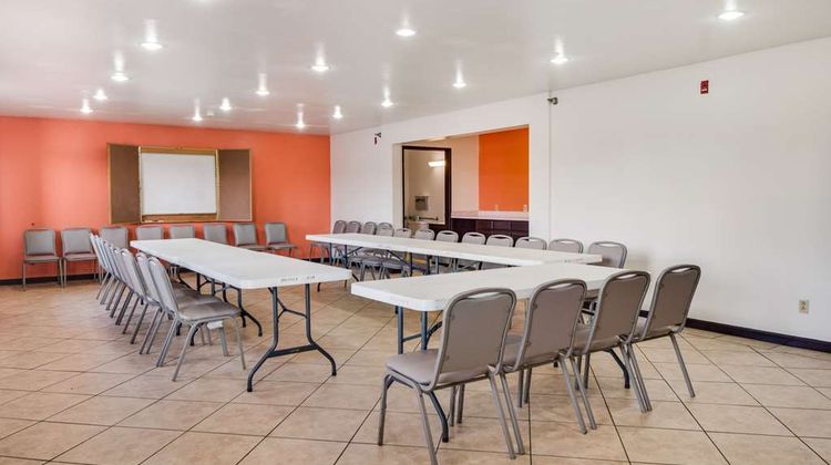 Motel 6 Brownsville North Meeting
