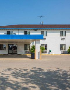 Motel 6 Fargo-South
