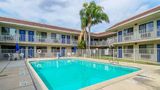 Motel 6 Bakersfield Airport Pool