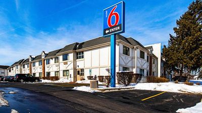 Motel 6 Palatine