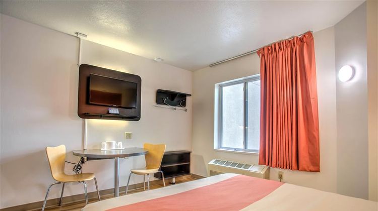 Motel 6 Bozeman Room
