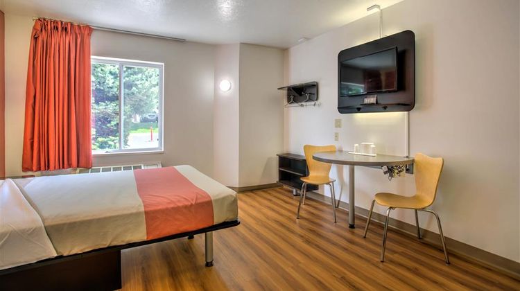 Motel 6 Bozeman Room