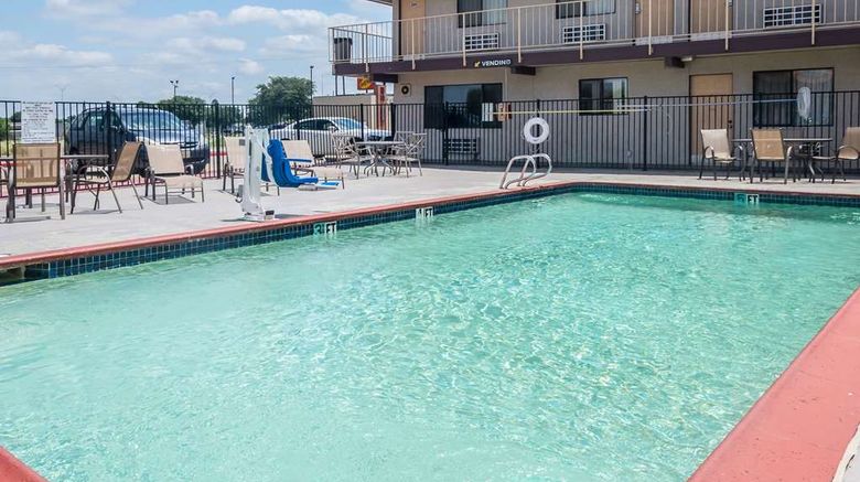 <b>Motel 6 Mesquite Pool</b>. Images powered by <a href="https://iceportal.shijigroup.com/" title="IcePortal" target="_blank">IcePortal</a>.