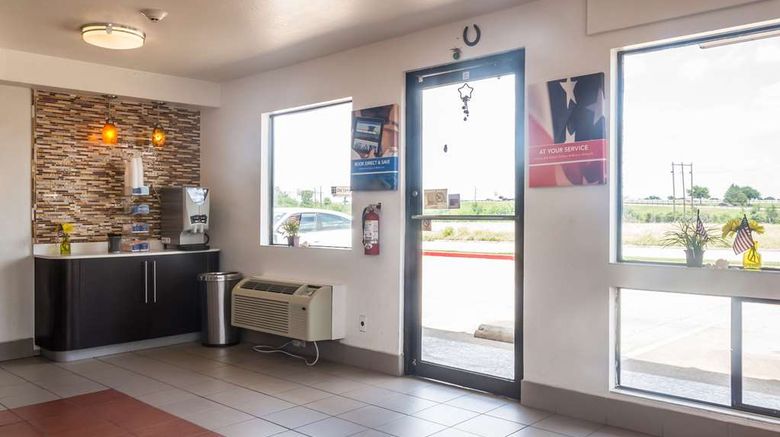 <b>Motel 6 Mesquite Lobby</b>. Images powered by <a href="https://iceportal.shijigroup.com/" title="IcePortal" target="_blank">IcePortal</a>.