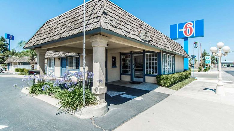 Motel 6 Kingsburg Exterior. Images powered by <a href="https://iceportal.shijigroup.com" target="_blank" rel="noopener">Ice Portal</a>.