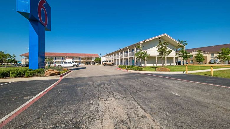 <b>Motel 6 Farmers Branch Exterior</b>. Images powered by <a href="https://iceportal.shijigroup.com/" title="IcePortal" target="_blank">IcePortal</a>.