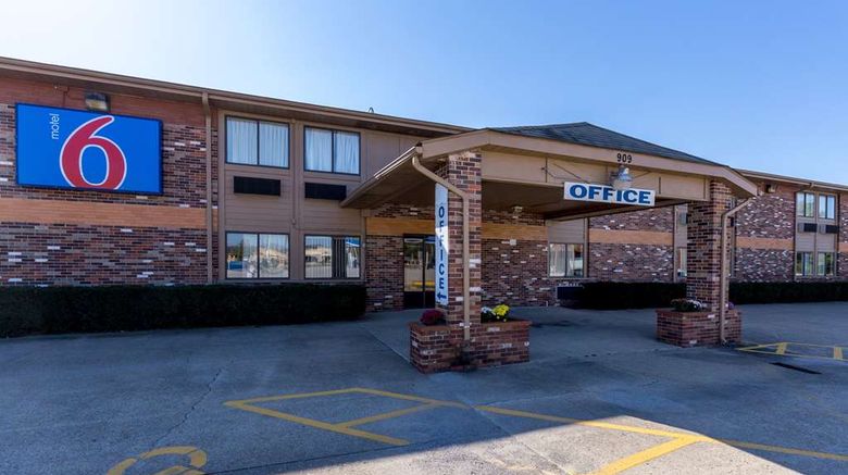 <b>Motel 6 Troy Exterior</b>. Images powered by <a href="https://iceportal.shijigroup.com/" title="IcePortal" target="_blank">IcePortal</a>.