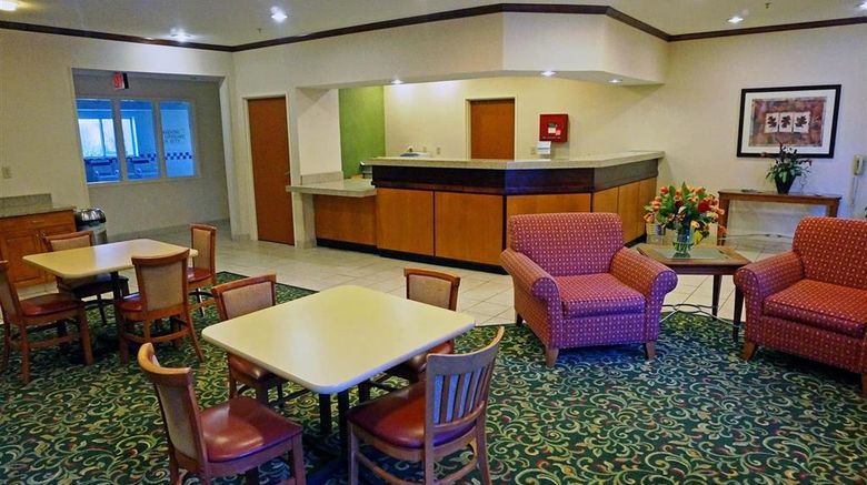 <b>Motel 6 Indianapolis/Anderson Lobby</b>. Images powered by <a href="https://iceportal.shijigroup.com/" title="IcePortal" target="_blank">IcePortal</a>.
