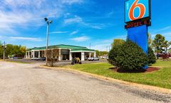 Motel 6 Covington, TN