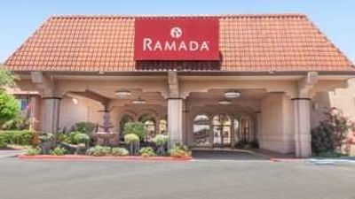 Ramada Fresno Near Cal State