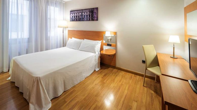 <b>Hotel Jerez Centro, Affiliated by Melia Room</b>. Images powered by <a href="https://iceportal.shijigroup.com/" title="IcePortal" target="_blank">IcePortal</a>.