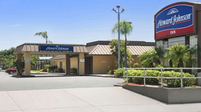 <b>Howard Johnson Inn Winter Haven Exterior</b>. Images powered by <a href="https://iceportal.shijigroup.com/" title="IcePortal" target="_blank">IcePortal</a>.