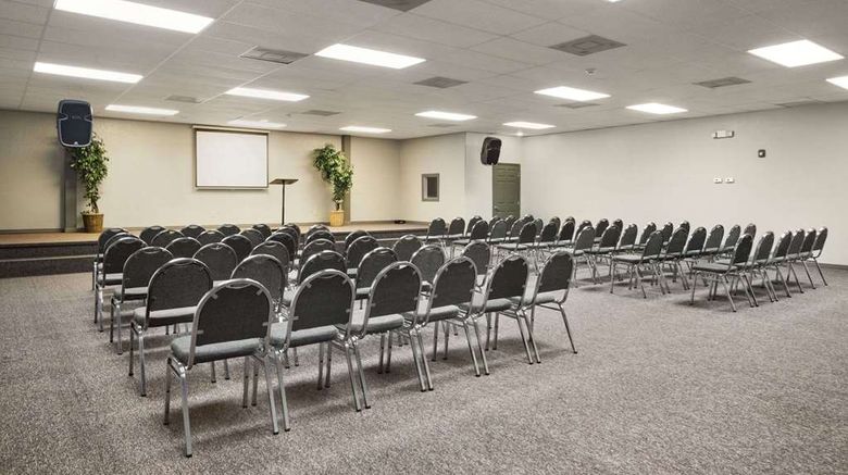 <b>Howard Johnson Inn Winter Haven Meeting</b>. Images powered by <a href="https://iceportal.shijigroup.com/" title="IcePortal" target="_blank">IcePortal</a>.