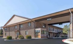 Travelodge by Wyndham Clarksville