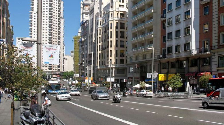 <b>Hotel Madrid Centro, Affiliated by Melia Exterior</b>. Images powered by <a href="https://iceportal.shijigroup.com/" title="IcePortal" target="_blank">IcePortal</a>.