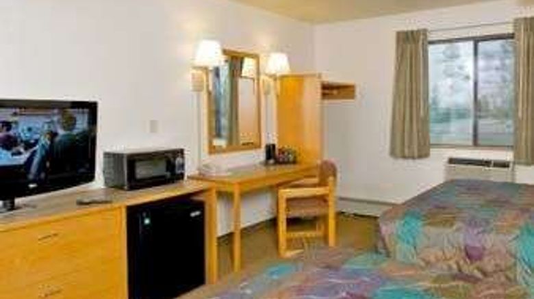 <b>Super 8 Fairbanks Suite</b>. Images powered by <a href="https://iceportal.shijigroup.com/" title="IcePortal" target="_blank">IcePortal</a>.