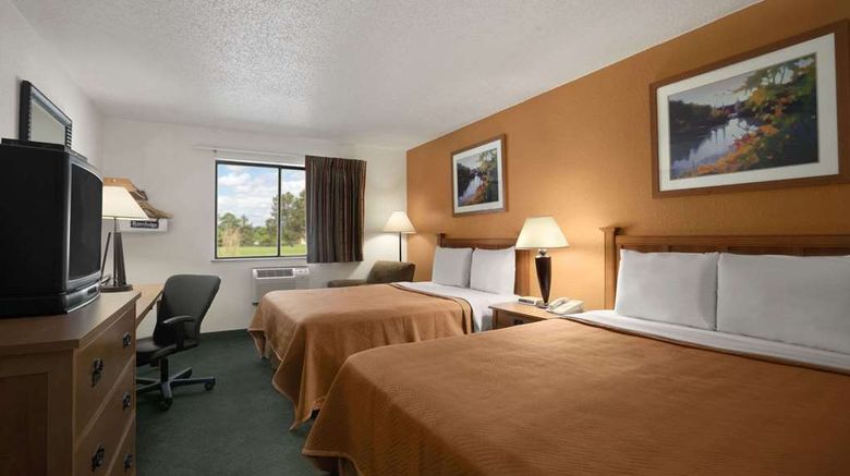 <b>Travelodge Muskegon Room</b>. Images powered by <a href="https://iceportal.shijigroup.com/" title="IcePortal" target="_blank">IcePortal</a>.
