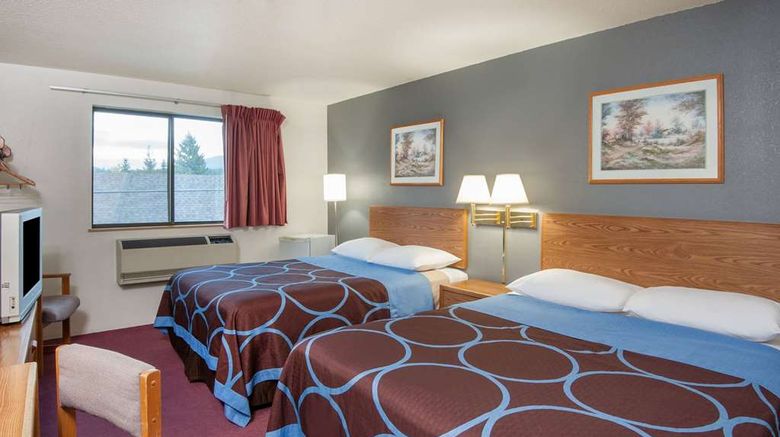 <b>Super 8 Salmon Arm Room</b>. Images powered by <a href="https://iceportal.shijigroup.com/" title="IcePortal" target="_blank">IcePortal</a>.