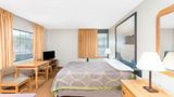 Super 8 Branson/Andy Williams Theatre Suite