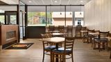 <b>Super 8 Liverpool/ Syracuse Area Lobby</b>. Images powered by <a href="https://iceportal.shijigroup.com/" title="IcePortal" target="_blank">IcePortal</a>.