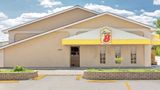 Super 8 Norfolk Exterior