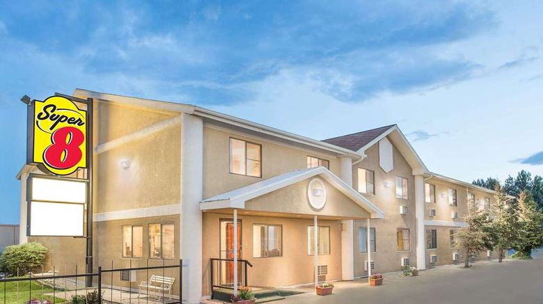Super 8 Riverton Exterior. Images powered by <a href="https://iceportal.shijigroup.com" target="_blank" rel="noopener">Ice Portal</a>.