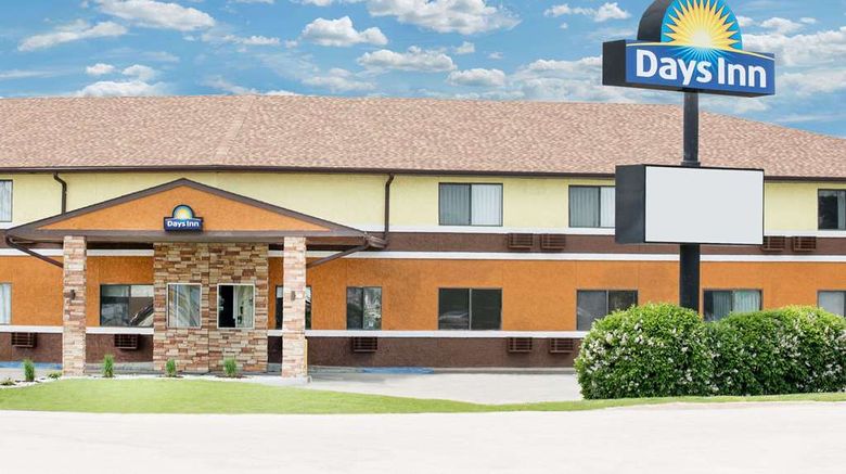 Days Inn York Exterior. Images powered by <a href="https://iceportal.shijigroup.com" target="_blank" rel="noopener">Ice Portal</a>.