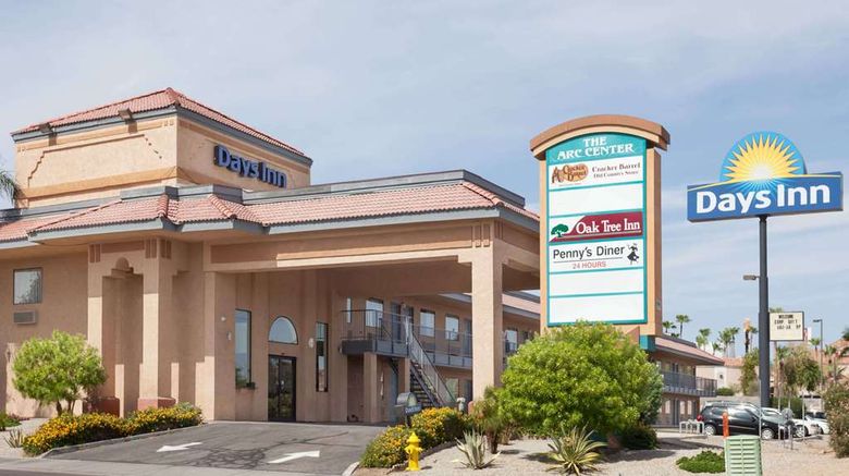 Days Inn Yuma Exterior. Images powered by <a href="https://iceportal.shijigroup.com" target="_blank" rel="noopener">Ice Portal</a>.