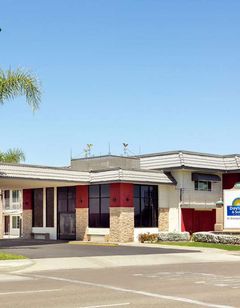 Days Inn & Suites Anaheim at Disneyland