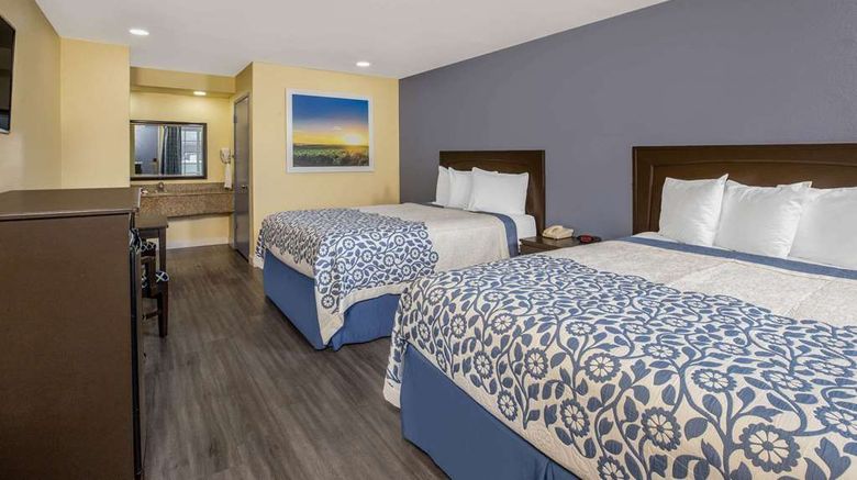 <b>Days Inn Banning Room</b>. Images powered by <a href="https://iceportal.shijigroup.com/" title="IcePortal" target="_blank">IcePortal</a>.