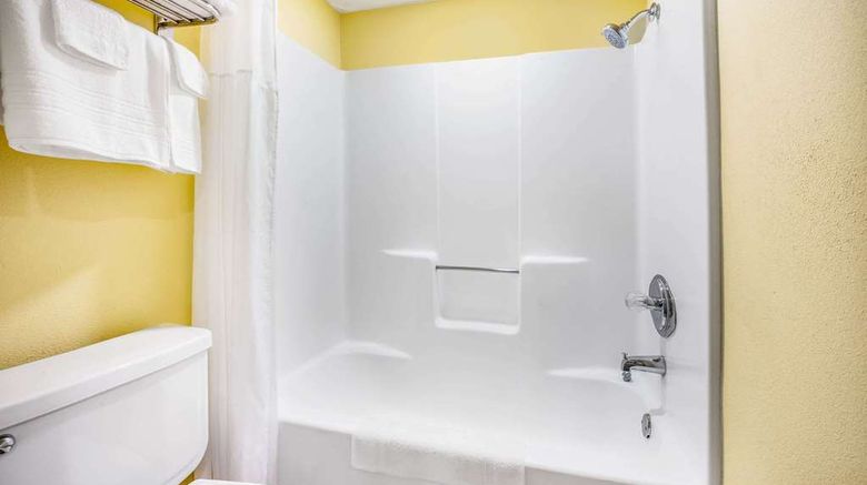 <b>Days Inn Banning Room</b>. Images powered by <a href="https://iceportal.shijigroup.com/" title="IcePortal" target="_blank">IcePortal</a>.