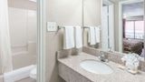 Days Inn Splashtown/ATT Center Room