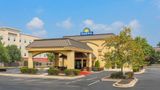 Days Inn by Wyndham Newark Wilmington Exterior